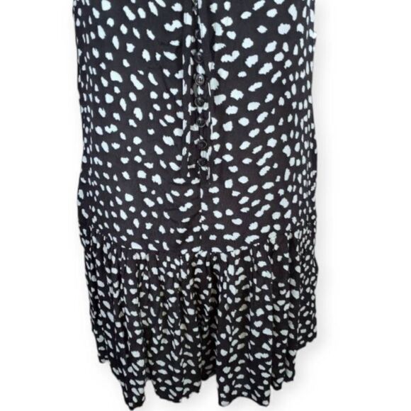 FOREVER 21 BLACK & WHITE ROMPER SZ.M NWT. - Picture 3 of 9